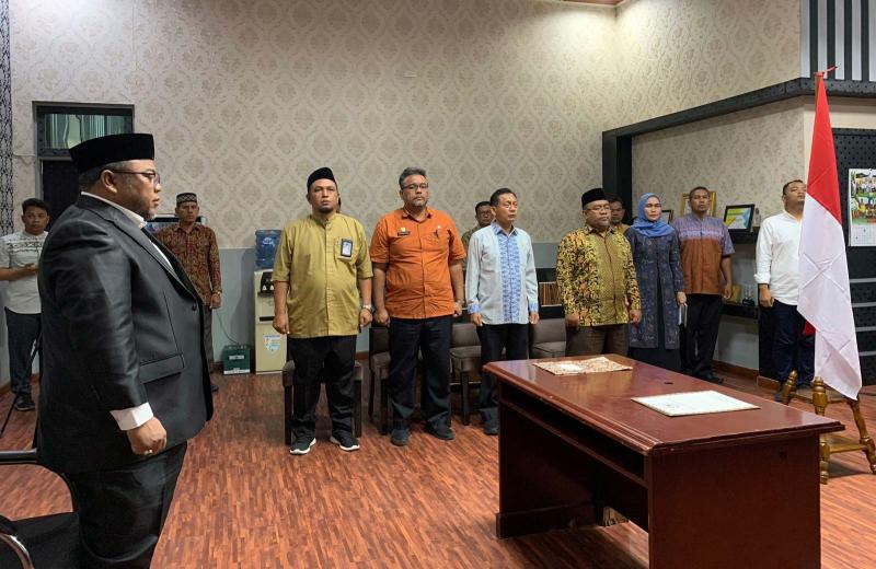 Syakir Lantik Yusrizal Sebagai Dewas PDAM Tirta Agara